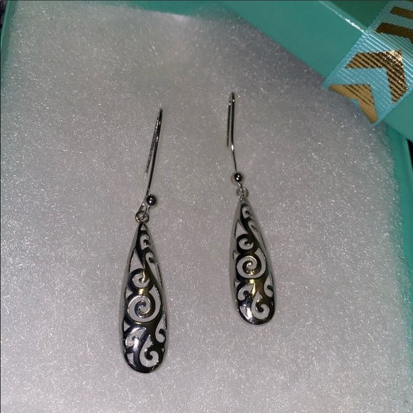 Silver Earring Set. - Picture 3 of 4
